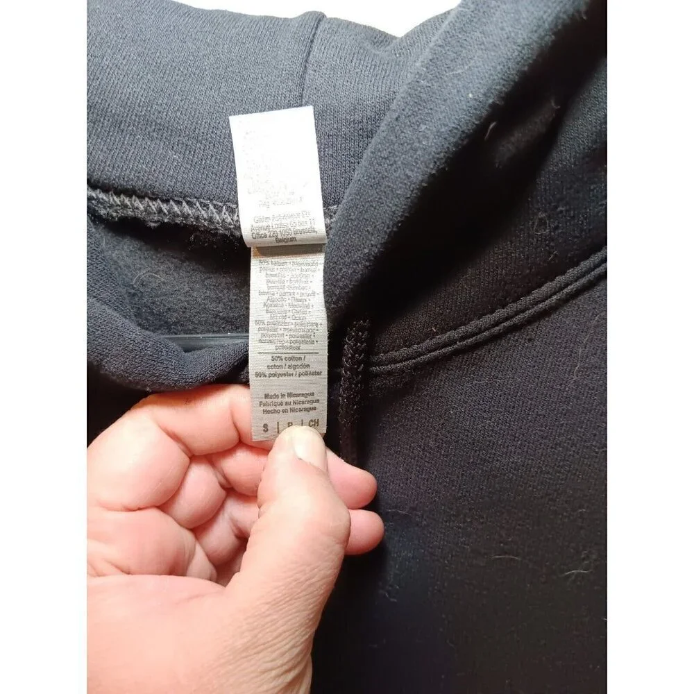 Gildan neck hem